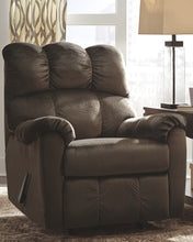 Load image into Gallery viewer, Foxfield Signature Design by Ashley Recliner
