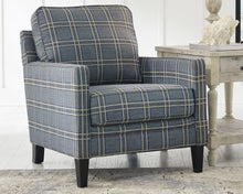Load image into Gallery viewer, Traemore Benchcraft Chair
