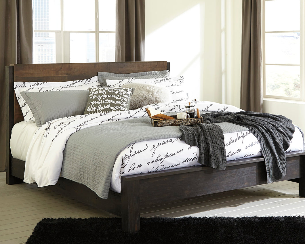 Windlore Signature Design by Ashley King Panel Bed