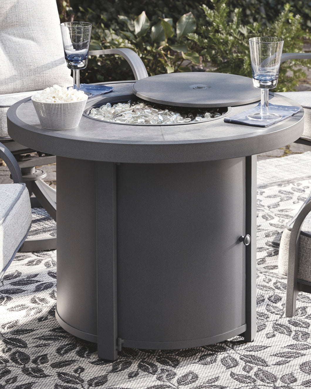 Donnalee Bay Signature Design by Ashley Fire Pit